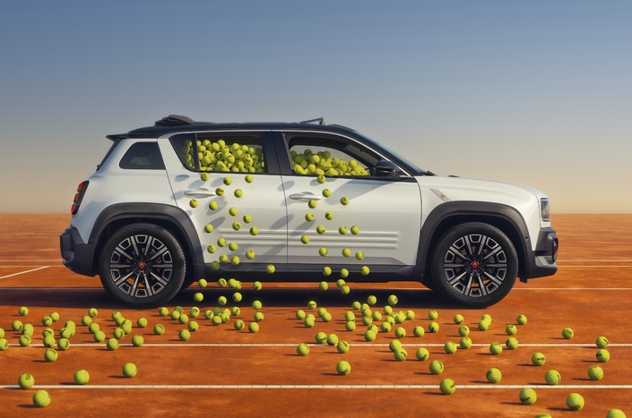 Cette Renault 4 Roland-Garros sera clairement la plus chère de la gamme.