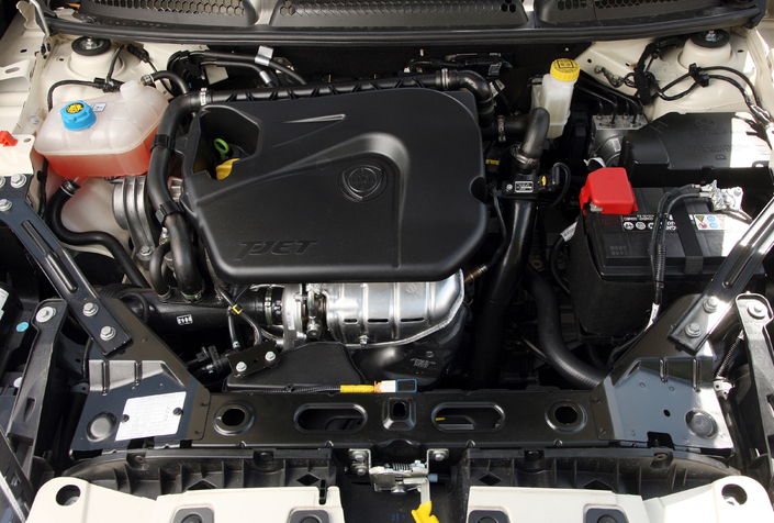 Belle endurance pour le moteur T-Jet de la Lancia Delta 3, qui a besoin de changements réguliers de sa courroie de distribution néanmoins.