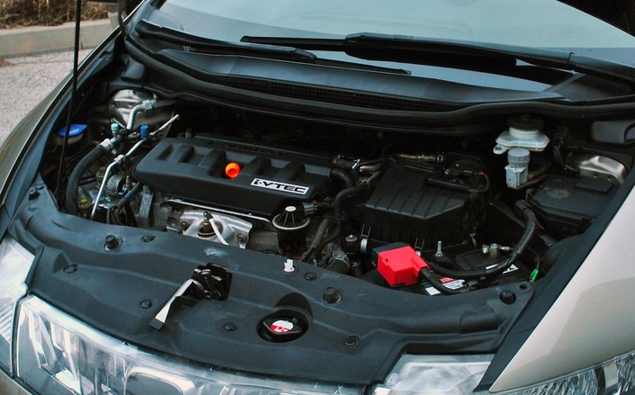 Fiabilité sans failles, chaîne de distribution facilitant la maintenance, le bloc de la Honda Civic 1.8 rassure sur tous les points.