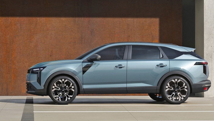 La présentation du nouveau modèle Dacia Stricker est prévue pour la mi-juin, mais Dacia a déjà dévoilé des photos de ce modèle. Seul pour le moment, l’habitacle est encore tenu secret et ne sera dévoilé que lors de la présentation.