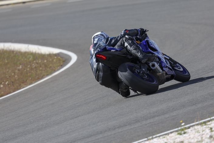Yamaha R7 2026 : R comme plus Radicale