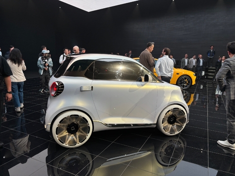 La version définitive devrait conserver le même gabarit compact de 2, 79 m.