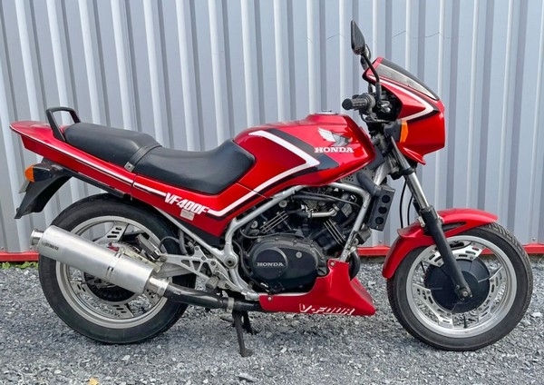 Honda VF400FD 400 cm3 1983 (lot n° 56)