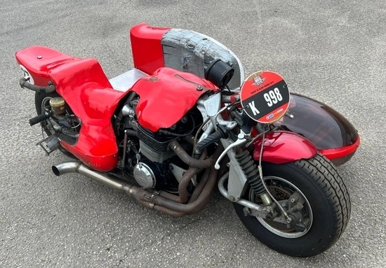 Side-car basset Honda CB 750 F2 900 cm3 (lot n° 67)