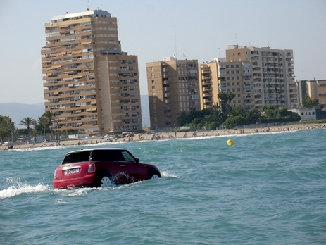 BMW : la Mini surfe sur la vague commerciale !