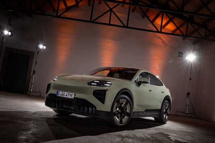 Comme le Cayenne Electric, le Cayenne Coupé Electric mesure 4,98 mètres de long.