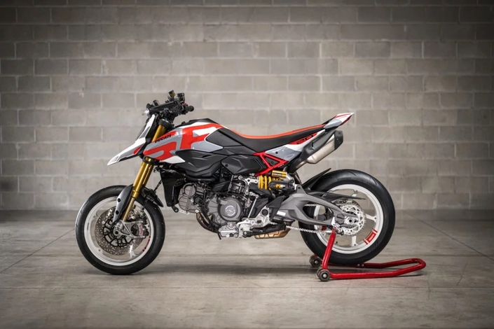 Ducati Hypermotard V2 : le plaisir brut à prix d’or