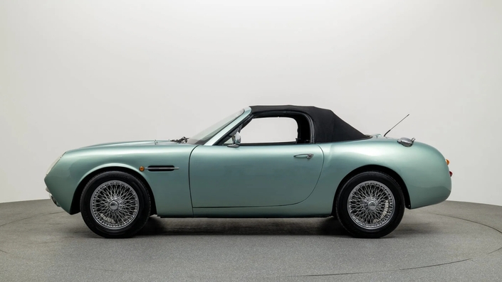 Cette Mazda MX-5 se prend pour une Aston Martin de collection