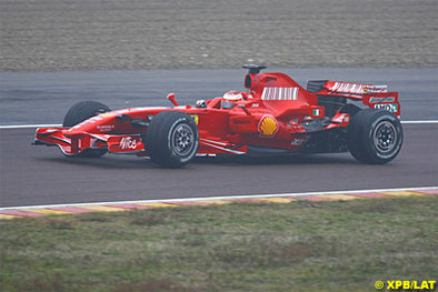 Formule 1 - Ferrari: Comparez la F2007 et la F2008, en statique et sur la piste