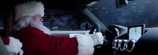 Quelle voiture Tesla faut-il demander au Père Noël ? - Numerama