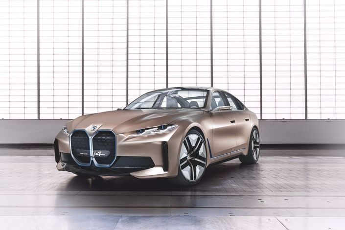 BMW dévoile le concept i4, coupé quatre portes électrique