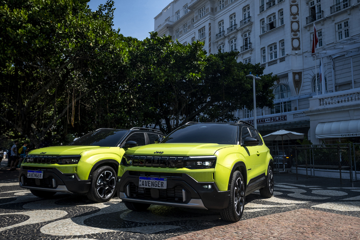 Deux Jeep Avenger sans camouflage au Brésil !