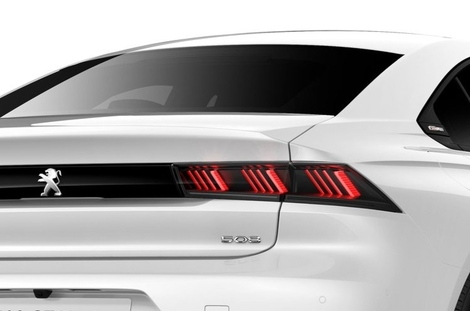 La signature lumineuse arrière est particulièrement soignée, tout en longeant la pointe du bandeau.