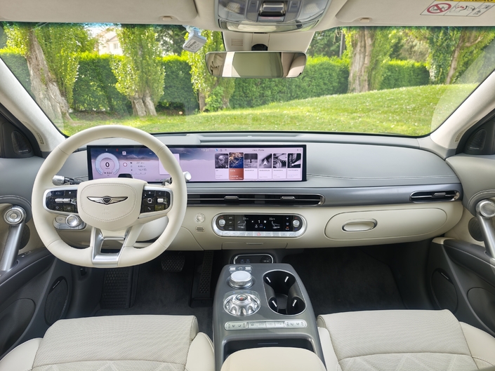 Genesis GV60 : les premières images en direct de l'essai + premières impressions de conduite