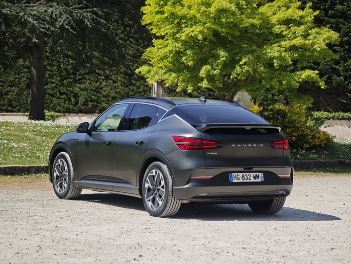 Genesis GV60 : les premières images en direct de l'essai + premières impressions de conduite