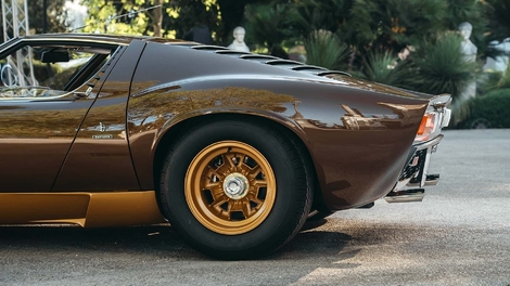 Voici ce qu’il se passe lorsque Lamborghini met 3 ans à restaurer une Miura