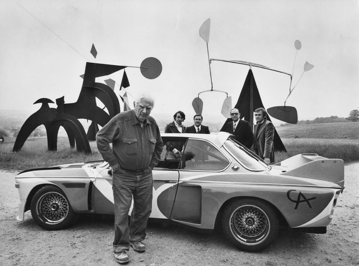 Présentation de la première Art Car finalisée par Alexander Calder.