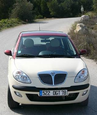 Essai - Lancia Ypsilon B-Colore : United Colors of Lancia