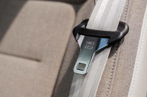 Volvo a doté l'EX60 d'une ceinture de nouvelle génération, avec une limitation de tension à 11 profils (cf page équipement).