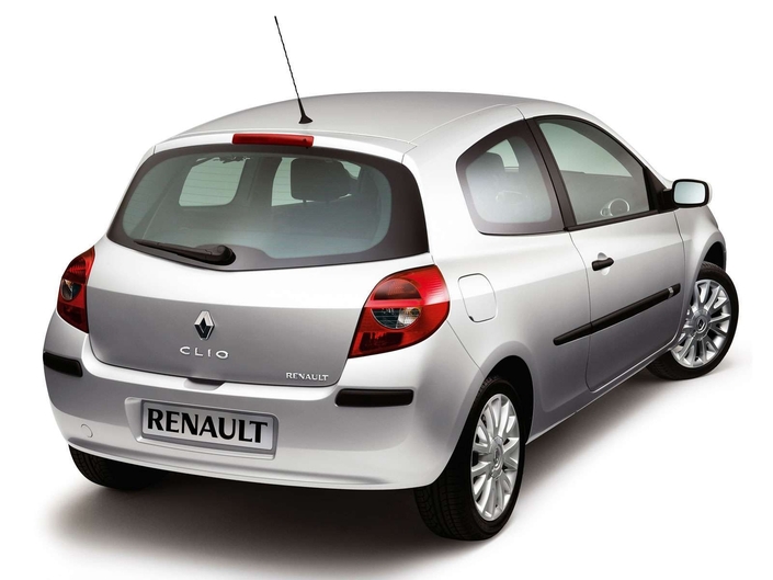 La Renault Clio 2.0 16v n'aura pas droit au restylage des autres versions en 2009 puisqu'elle disparaîtra avant. Tant mieux car cette mise à jour était loupée.