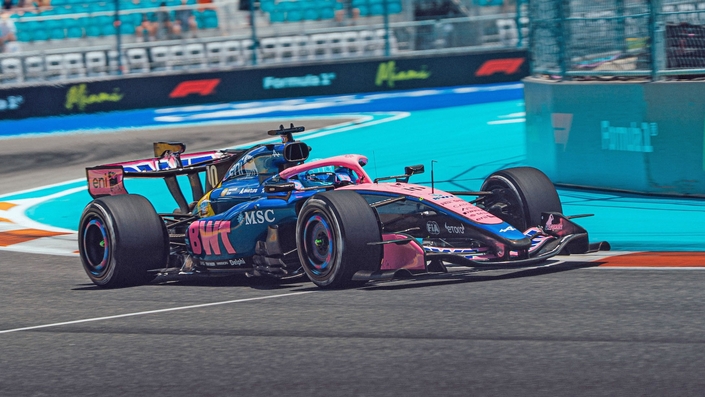La Formule 1 Alpine a troqué son moteur Renault pour un propulseur Mercedes-AMG, certains crient au sacrilège, mais c’était peut-être la seule façon pour la marque au A fléché de poursuivre ses efforts dans cette formule hypercompétitive.