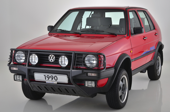 Si en France, la VW Golf Country n'est proposée qu'en vert Montanagrün, en Allemagne on peut la commander en rouge, en noir ou encore en bleu.