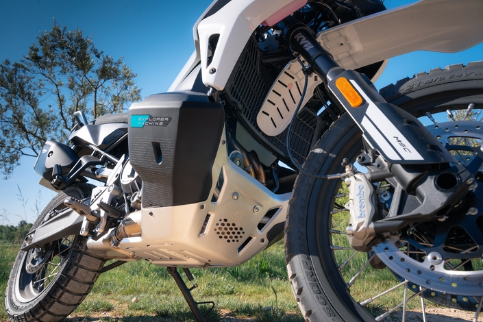 La CF Moto 1000 MT-X est un trail puissant, complet et ambitieux, mais est-il capable de rivaliser avec les Européennes et les Japonaises ?