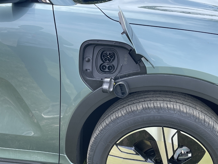 Le Geely E5 va-t-il semer la terreur chez les SUV électriques ?