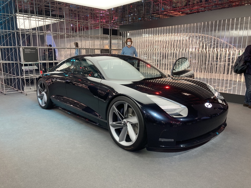 Hyundai Prophecy - future Ioniq 6 - Vid??o en direct du salon de Munich 2021