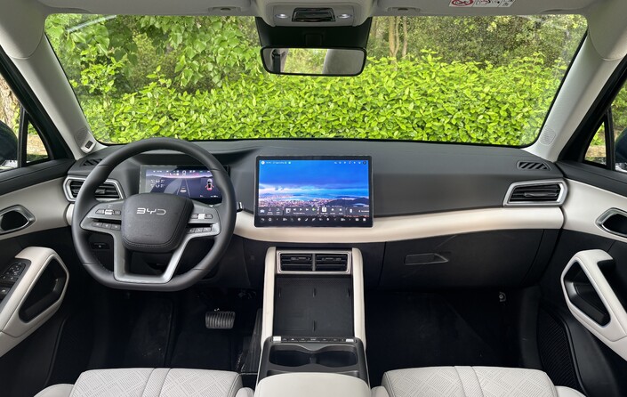 Essai BYD Atto 2 DM-i Boost : 100 km d’autonomie électrique pour le prix d’un simple Peugeot 2008…