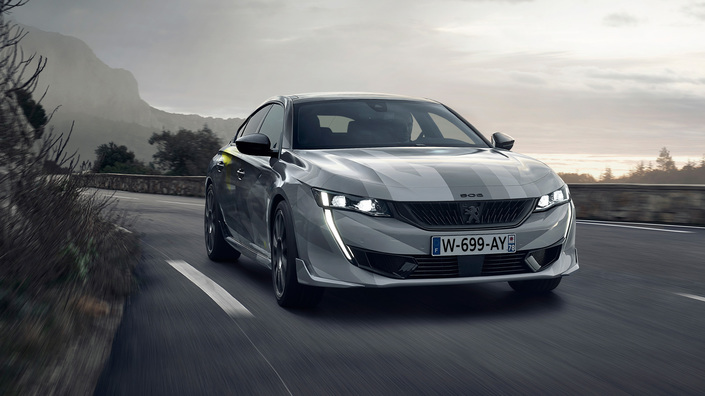 Peugeot 508 PSE : la sportive hybride se montre sur route (màj)