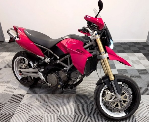 Aprilia 750 cm3 Dorsoduro 2009 (lot n° 13)