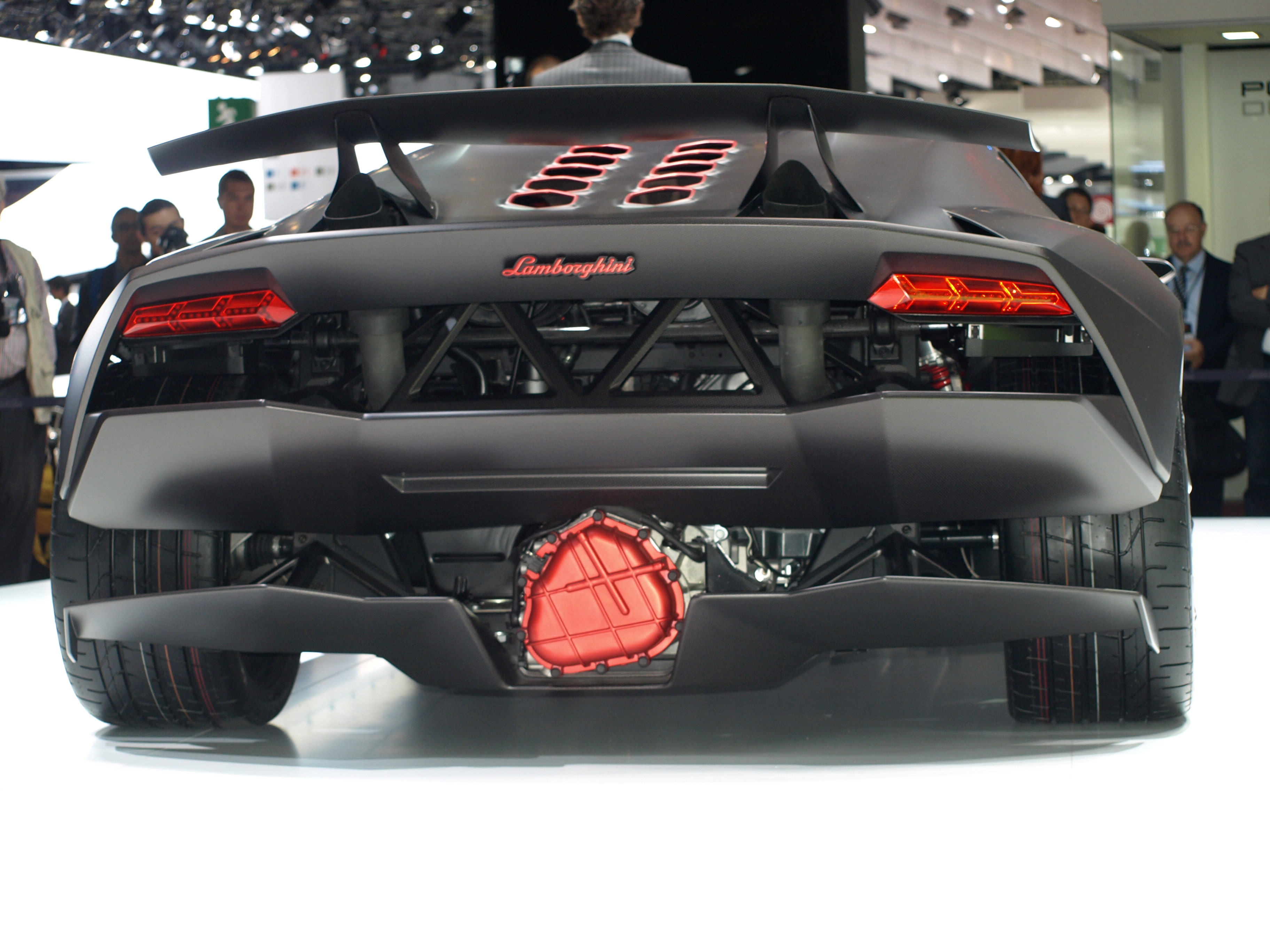 Mondial de Paris 2010 Sesto Elemento, Lambolight