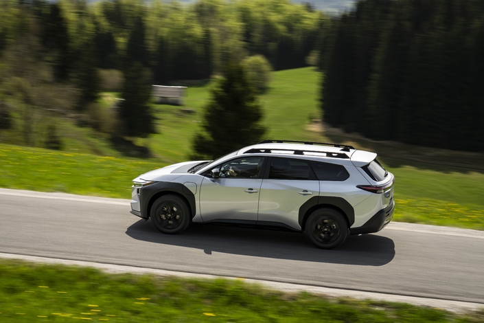Su rnotre parcours d'essai valonné mais sans autoroute et avec peu de ville, la consomation moyenne s'est établie à 15,5 kWh/100. De quoi parcourir 460 km avec une charge, et plus encore si l'on pratique l'éco-conduite.