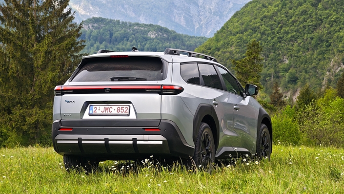 Le pragmatique Toyota bZ4X Touring va-t-il manger tout cru le Peugeot E-5008 ?