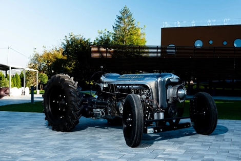 Ce tracteur Lamborghini lourdement modifié coûte plus cher qu’une Revuelto