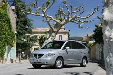Essai - Ssang Yong Rodius : le colosse à prix mini