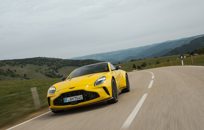 Pourquoi la nouvelle Aston Martin Vantage S est presque « cadeau » en exagérant à peine