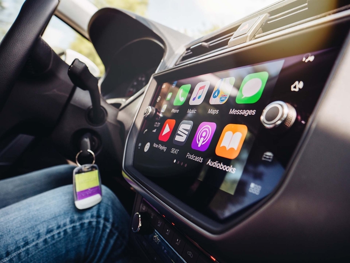 Android Auto/Apple Carplay jugés plus dangereux que le téléphone au volant