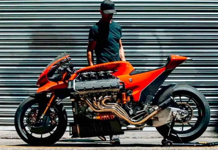 Le Monstre à deux roues a trouvé preneur : La HF355 à moteur V8 Ferrari vendue pour 500 000 $ !