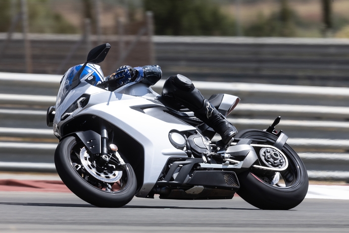 Norton Manx R : l’exclusivité technologique au service des sensations