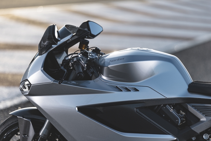 Norton Manx R : l’exclusivité technologique au service des sensations