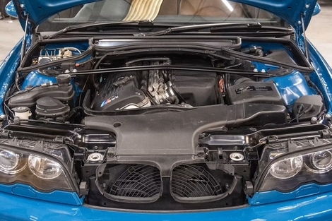 Ce moteur vous embarque jusqu’à 8 000 tr/min dans un son unique.