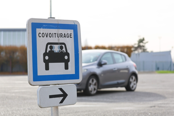 Le covoiturage, une solution miracle ? Peut-être pas, mais partager les frais sur ses trajets domicile/travail ou en partant en week-end, c'est tentant en cette période.