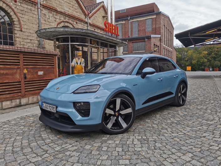 Ici une version propulsion que nous avons essayée sur Caradisiac, mais la 4S de notre lecteur ressemble à ça (sauf peut-être la couleur, qu’il ne précise pas !).