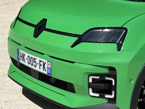La bouille craquante est l’un des points forts de la R5.
