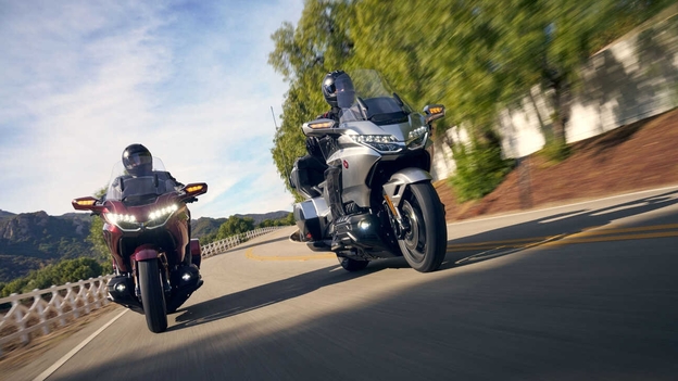 Ce que l’auto pourrait apprendre de la moto