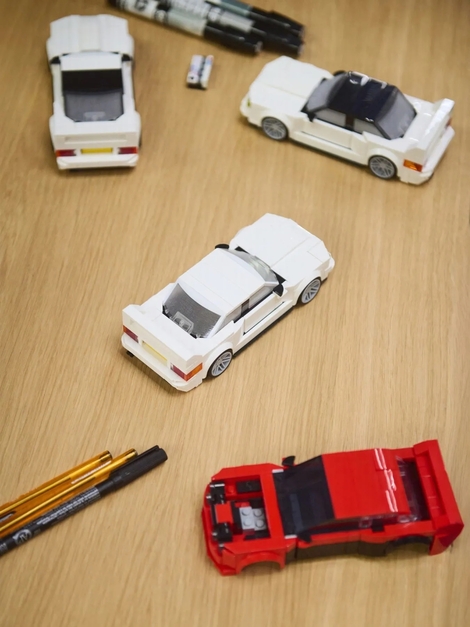 Voici sans doute la base parfaite pour faire une voiture en Lego