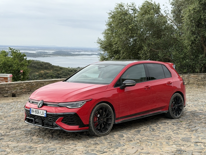J’ai sous-estimé la Volkswagen Golf GTI 50, hélas accablée par le malus écologique français
