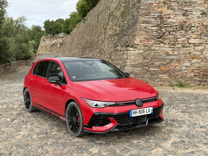 J’ai sous-estimé la Volkswagen Golf GTI 50, hélas accablée par le malus écologique français